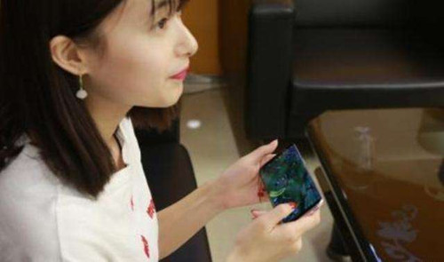 爱玩游戏的女生能要吗?能顾家么? 爱玩游戏的女生能要吗?能顾家么?第2张